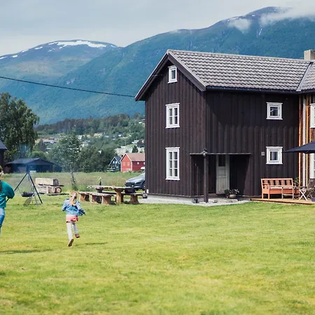 Holiday home Romsdal Tommerhuset